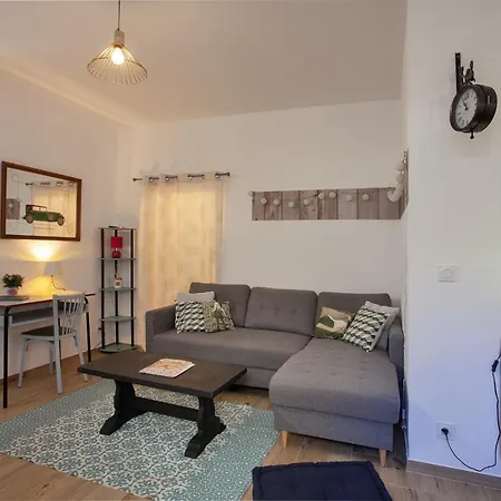Sandrine T2 Apartman
